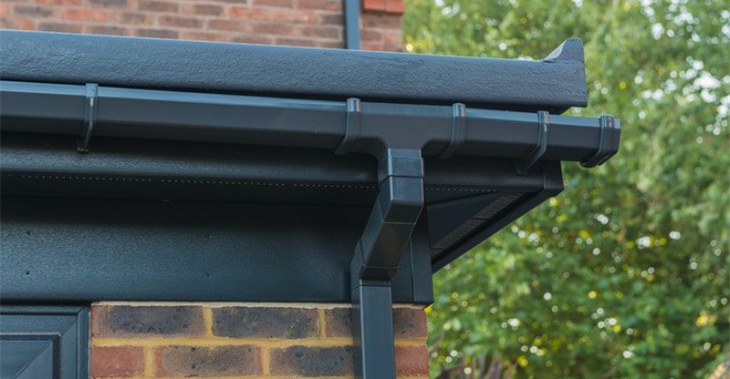 The Advantages of Putting in a Flat Roof Gutter System