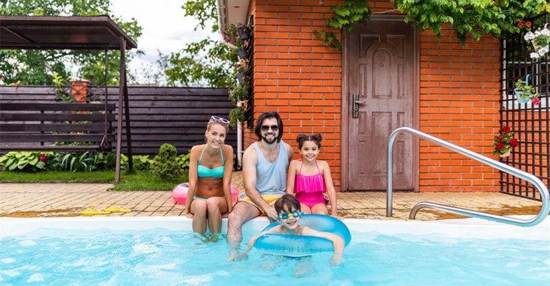 10 Causes Why Your Household Will Love a Yard Swimming Pool